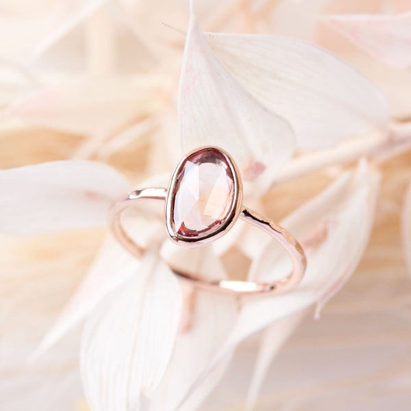 Rose cut sapphire & 14k gold ring