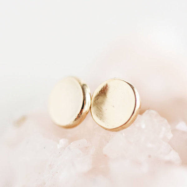 14k gold pebble stud earrings