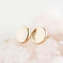 14k gold pebble stud earrings