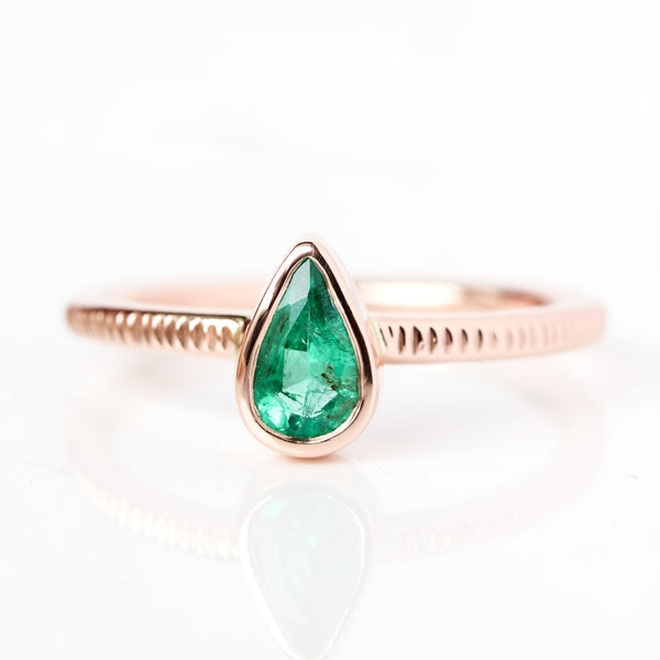 Emerald & 14k Gold Wildflower Ring