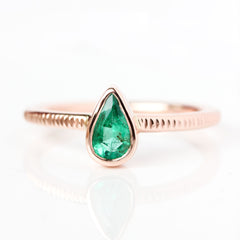 Emerald & 14k Gold Wildflower Ring