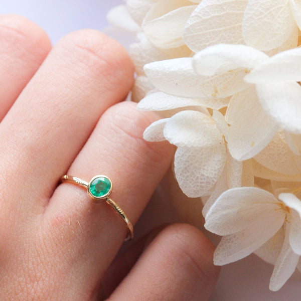 Emerald & 14k Gold Wildflower Ring