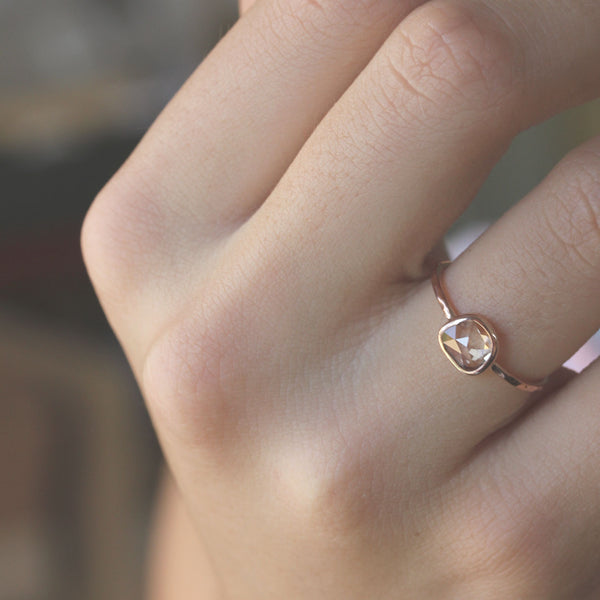 Rose cut sapphire & 14k gold ring