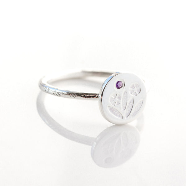 Sterling silver floral signet ring - Mini Meadow Ring