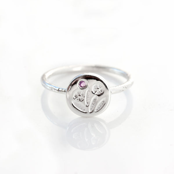 Sterling silver floral signet ring - Mini Meadow Ring