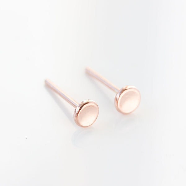 Tiny Pebble Stud Earrings in 14k Gold
