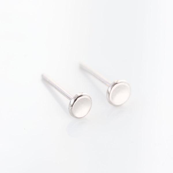 Tiny Pebble Stud Earrings in 14k Gold