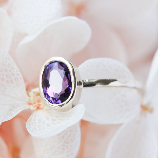 Oval cut Amethyst & 14k gold ring - The Violette Ring